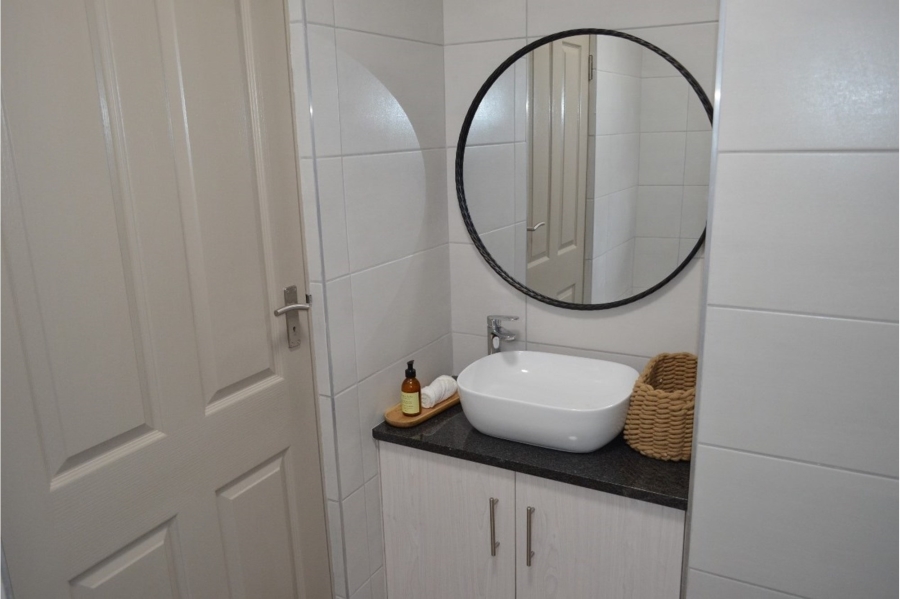 2 Bedroom Property for Sale in Da Nova Western Cape